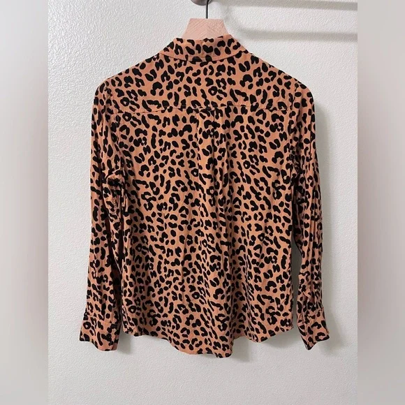 Rails Kathryn Jaguar Print Blouse Button Down Women's Sz Small - Picture 7 of 9